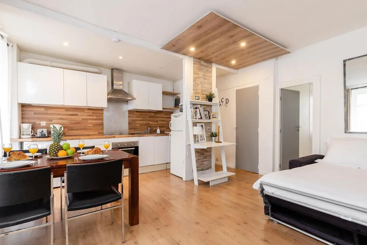 Rue Cler - Eiffel Tower City Apartment Paris